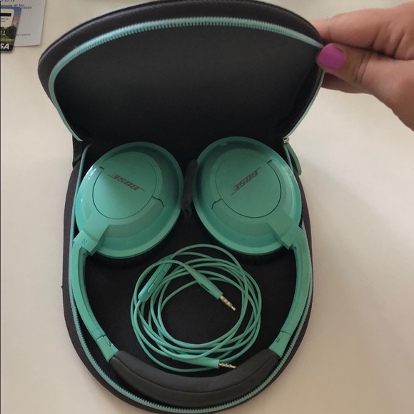 Bose Sound True over the ear headphones - Picture 3 of 3